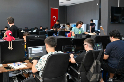 Adana'da Oyun Geliştiriciler'den 48 saatlik maraton