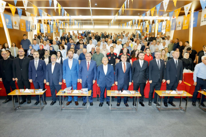 Memduh Büyükkılıç'tan AK Parti ilçe danışma meclislerine çıkarma