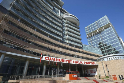 281 eski milletvekili CHP'den istifa etti