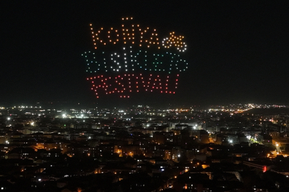 Konya Taş Bina'da festivale özel video mapping ve drone gösterisi büyüledi