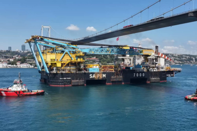 Saipem 7000 Boğazlar'dan güvenle geçti