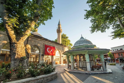 Bursa İnegöl'de kandillik helva ikramı