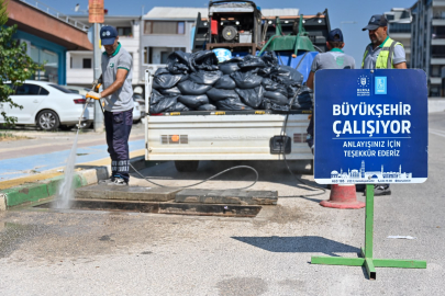 Bursa Büyükşehir’den yağmur suyu ızgaralarında kapsamlı temizlik