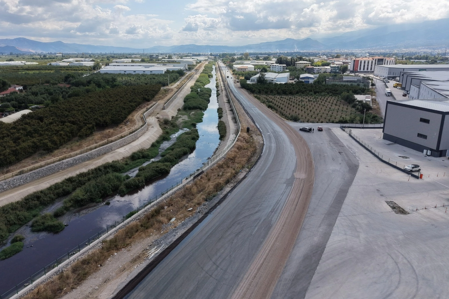 Bursa Büyükşehir Samanlı bağlantı yolunu yeniledi