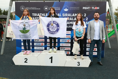 Bursa Osmangazili kardeşler aynı kürsüde ödül aldı