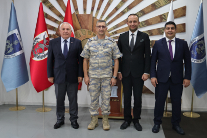 Kütahya Belediye başkanlarından Tuğgeneral Baş'a ziyaret