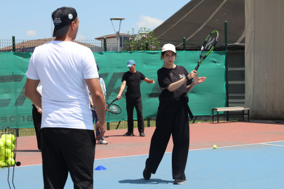 Sakarya'da Sonbahar Spor Okulu’nda tenis heyecanı