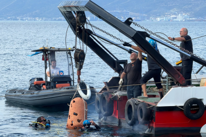 İzmit Körfezi’nde resifler denize indirildi