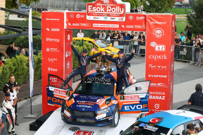 Uğur Soylu’dan Eskişehir Rallisi’nde büyük zafer