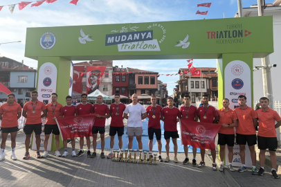 TSK Spor Gücü Triatlon Takımı sezonu şampiyon tamamladı