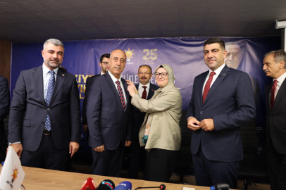 YRP Mardin İl Başkanı Mahmut Özer AK Parti’'e katıldı 