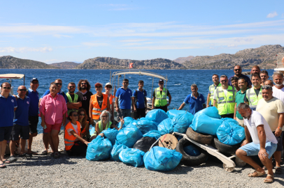 Muğla’da kıyılarda plastik atıklara karşı ortak mücadele