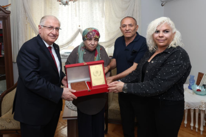 Bakan Güler, şehit Er Alaattin Buluç’un ailesini ziyaret etti