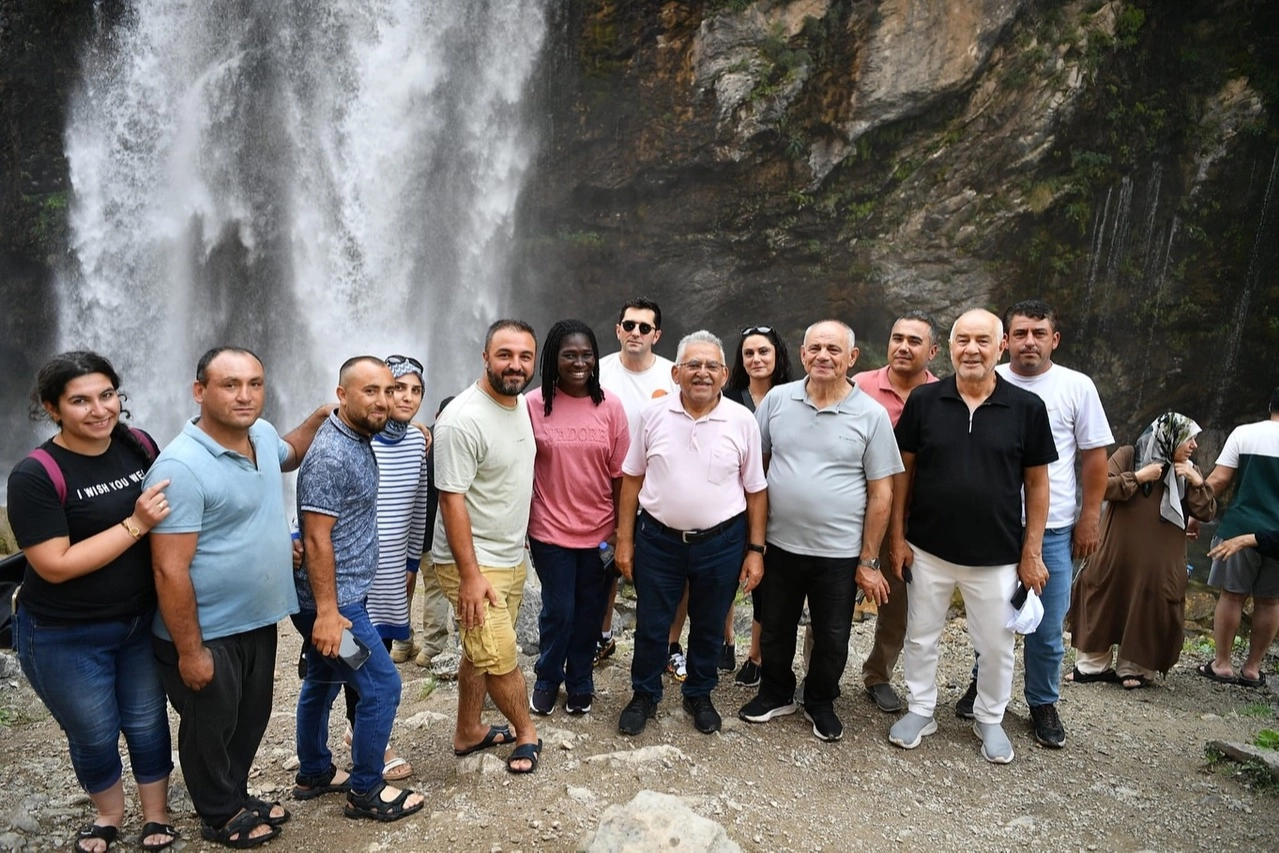 Memduh Büyükkılıç'tan 'turizm' mesajı