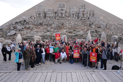 Nemrut'un zirvesinde tarihi mesaj: Çocuk felcine son!