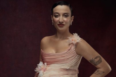 Melike Şahin 'Ölmem Ölemem' ile listeleri altüst etti