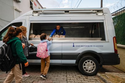 İzmir'de velilerin gönlü rahat, miniklerin karnı tok
