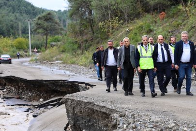 Başkan Alemdar afet mesaisi için Geyve’de... Sel tahribatının izleri siliniyor