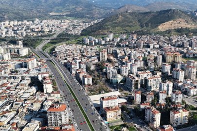 İzmir’de trafiği rahatlatacak üst geçit