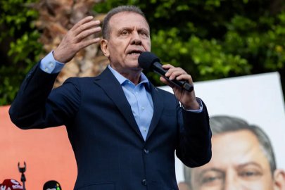 Mersin Belediye Başkanı Vahap Seçer gözaltına alındı