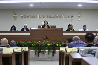 İzmir Karabağlar'da 2027 bütçesi komisyona gönderildi
