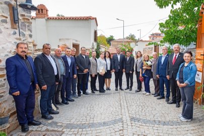 İzmirli muhtarlar Narlıdere'de buluştu
