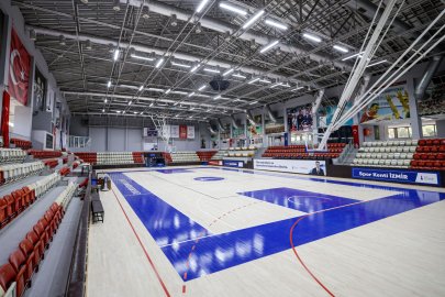 İzmir'de Celal Atik Spor Salonu yenilendi