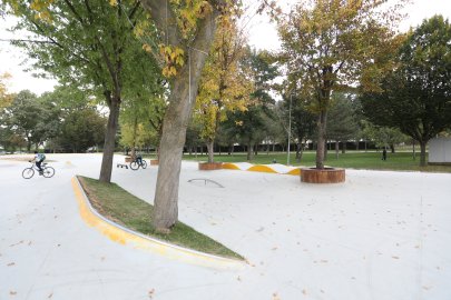 Bursa İnegöl'de yeni kaykay ve paten parkta sona gelindi