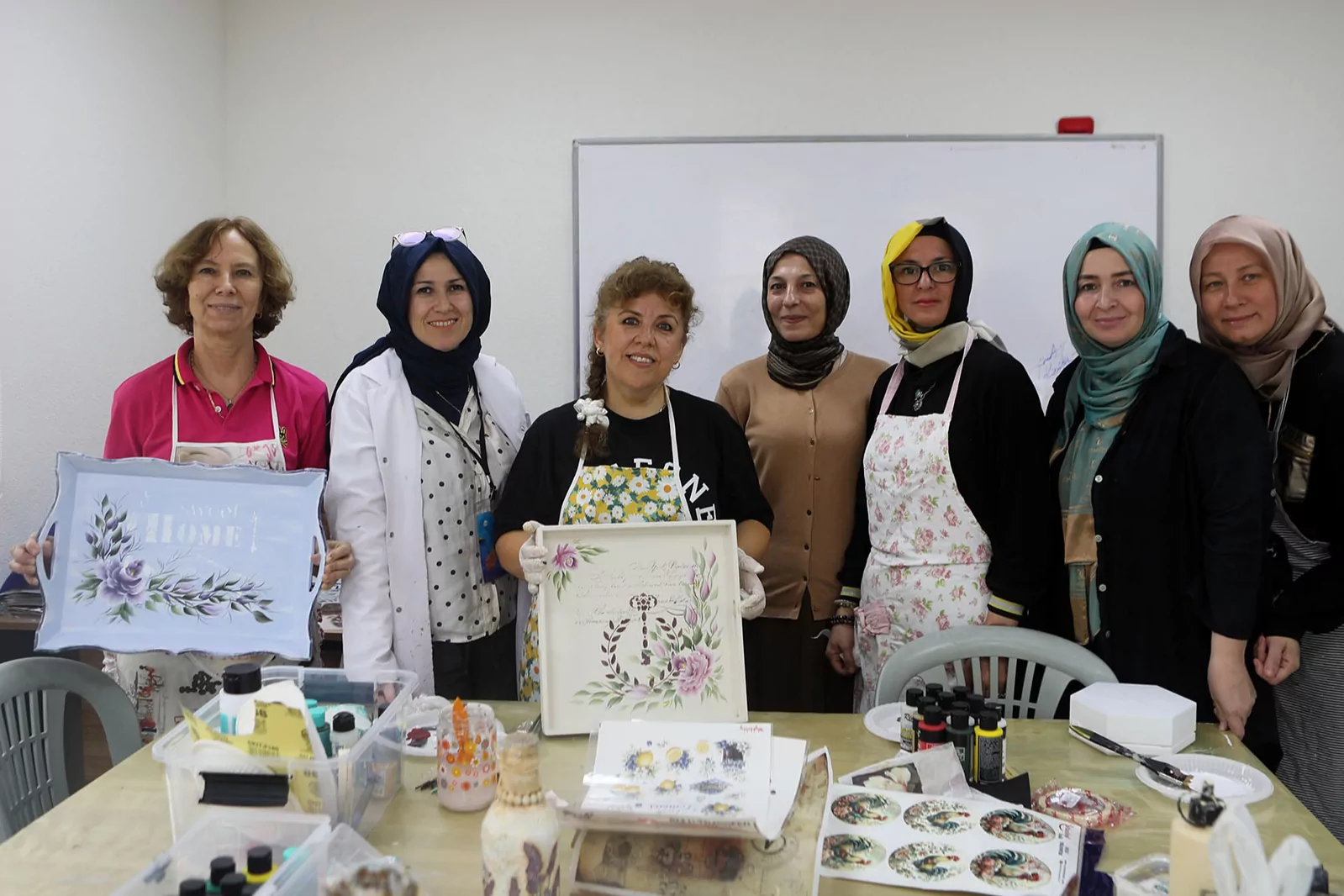 SAMEK’te eski eşyalar sanatla buluşuyor... El emekleri kazanca dönüşüyor