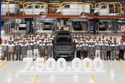 Tofaş'ın 7,5 milyonuncu aracı banttan indi