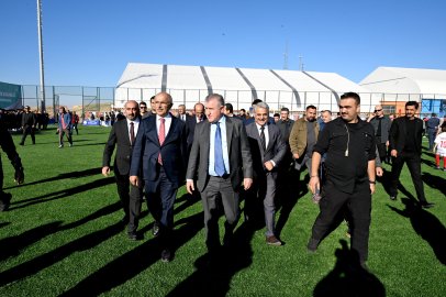 Bakan Bak'tan Malatya'da Melekbaba Spor Tesisine tam not