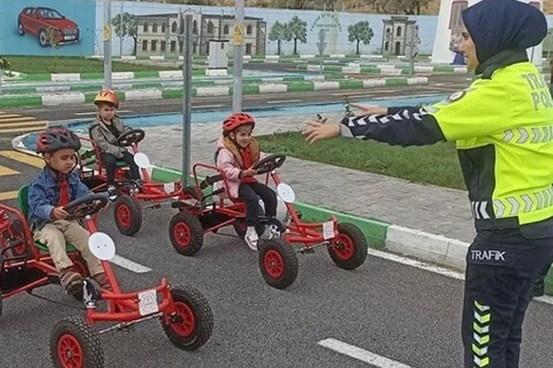 Kilis Trafik Eğitim Parkı’nda öğrencilere trafik eğitimi
