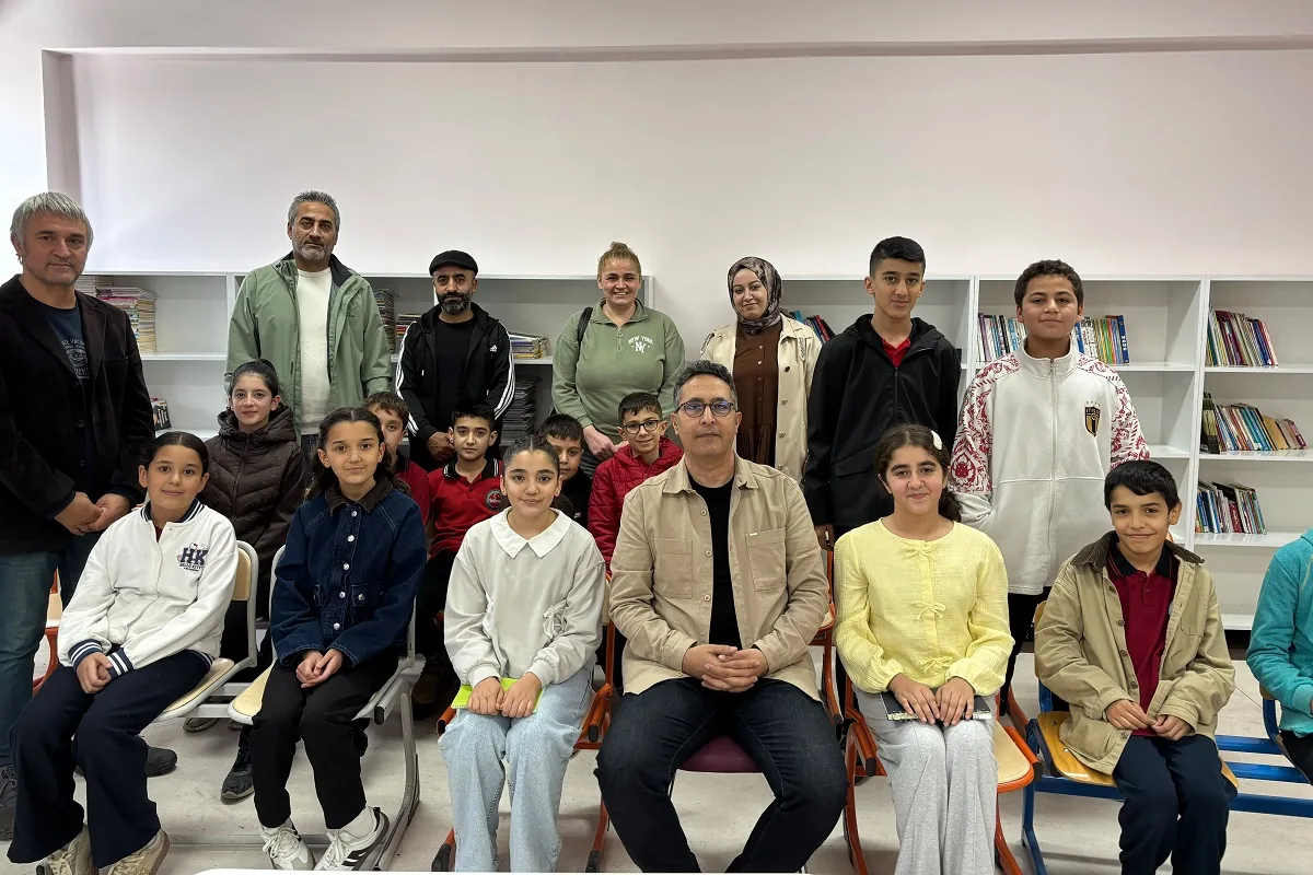 Yazar Ali İpek Mardinli öğrencilerle buluştu