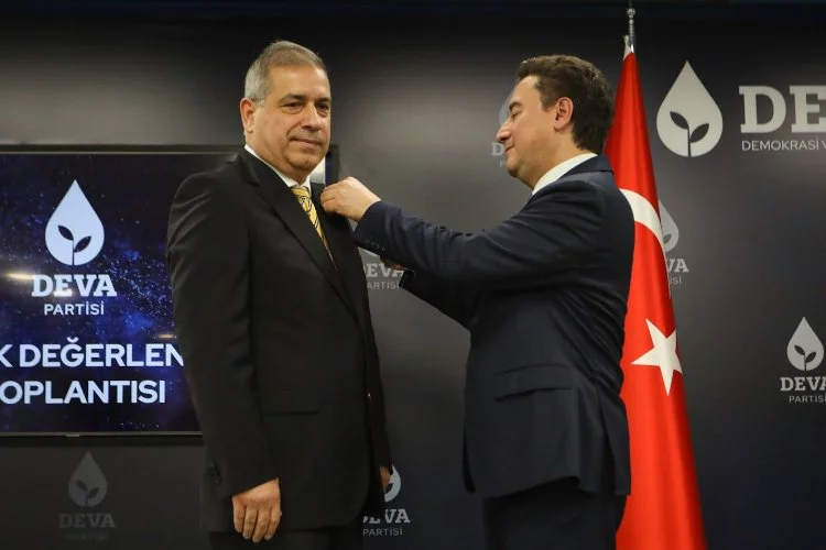 AK Partili eski milletvekili Sedat Kızılcıklı DEVA Partisi'ne geçti