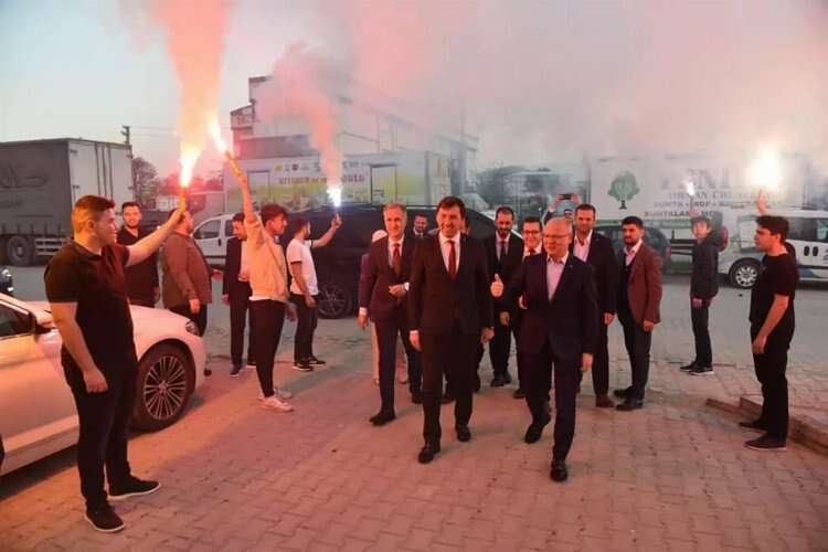 AK Parti Bursa İl Başkanı Gürkan, İnegöl'de iftara katıldı 