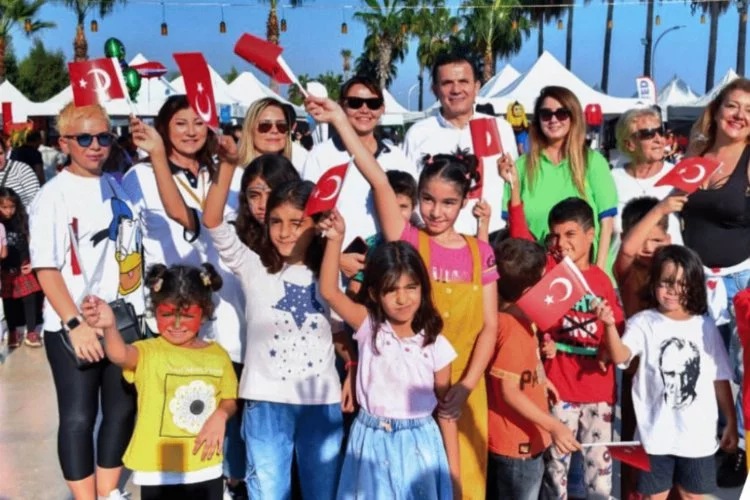 Akdeniz Rotary Kulübü, Cumhuriyetin 99. yılını çocuklarla coşkuyla kutladı