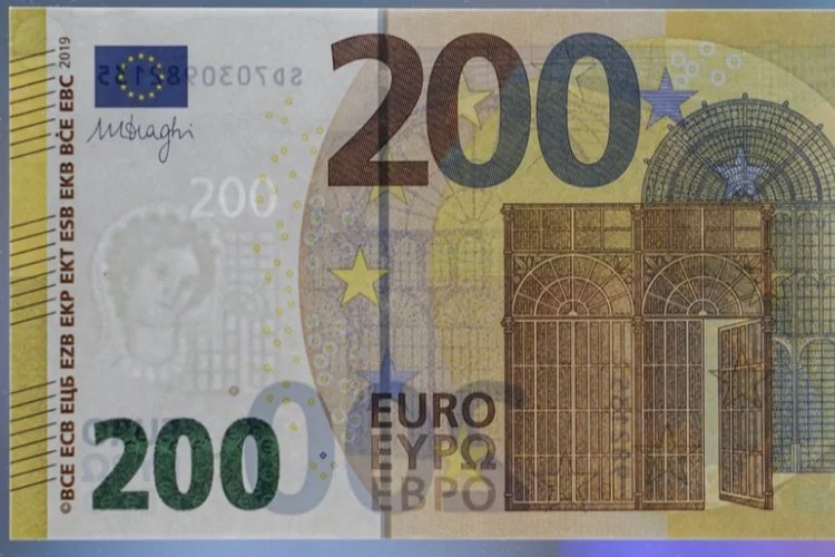 Almanya'da 2005 doğumlulara 200 Euro hediye!
