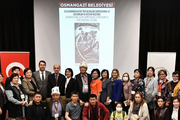 8 ülkeden 80 akademisyen Osmangazi'den bildiri sundular
