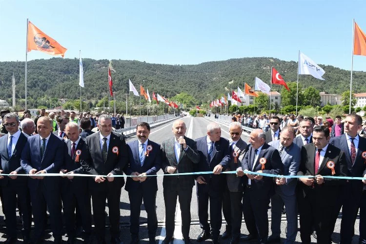 Amasya'da iki yakayı buluşturan köprü açıldı