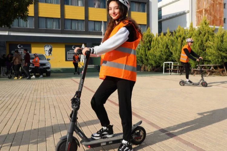 Antalya'da Scooter’ı güvenli kullanma eğitimi
