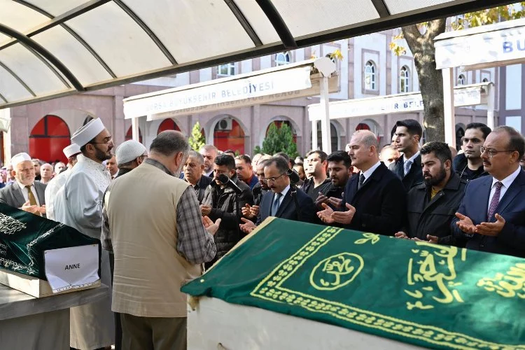 Bakan Soylu 9 cenaze için Bursa'da