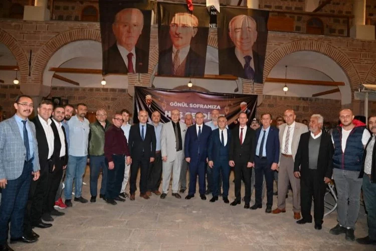 Manisa'da Başkan Ergün, MHP’nin iftarında partililerle buluştu