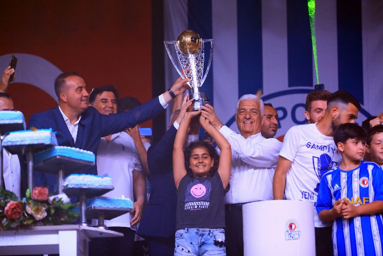 Başkan Gürün, Fethiyespor’un şampiyonluk kutlamalarına katıldı