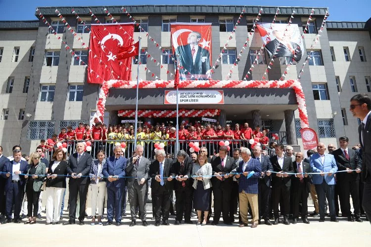 Gaziantep'te Adil Sani Konukoğlu Spor Lisesi açıldı 
