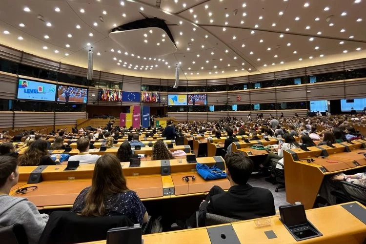 Başkent Gençlik Meclisi Avrupa’nın başkentinde