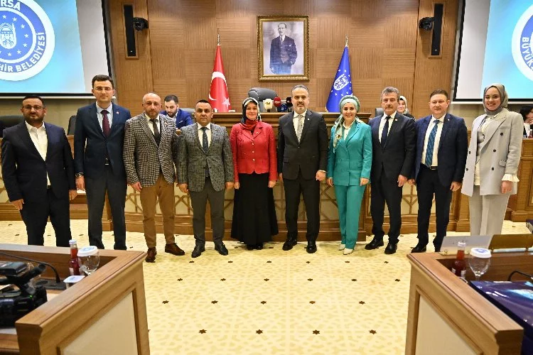 Bursa Büyükşehir Meclisi'nde 14 Mayıs istifaları