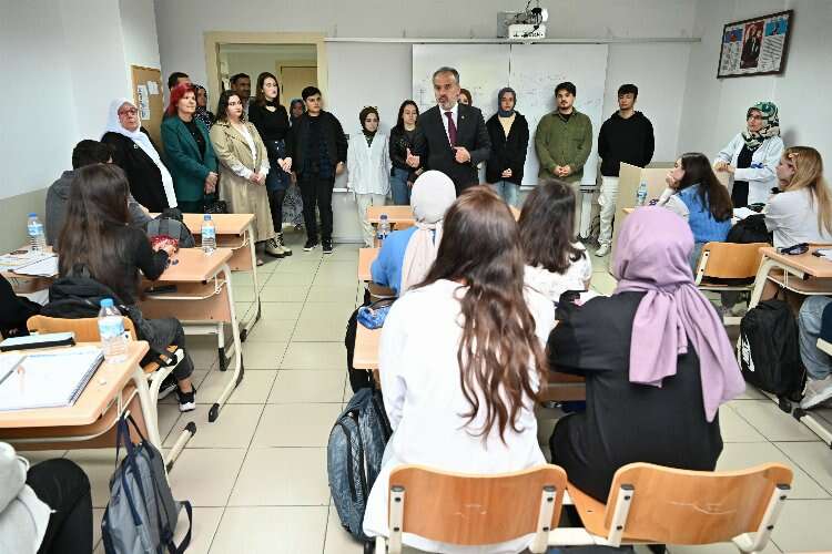 Bursa'da 10 bin öğrencinin bursu hesaplarda