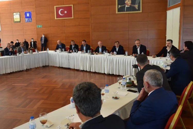 Bursa'da AK Partili başkanlar şehrin geleceğini konuştular 