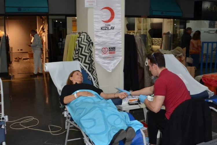 Bursa'da BUTTİM sakinlerinden Kızılay'a kan bağışı