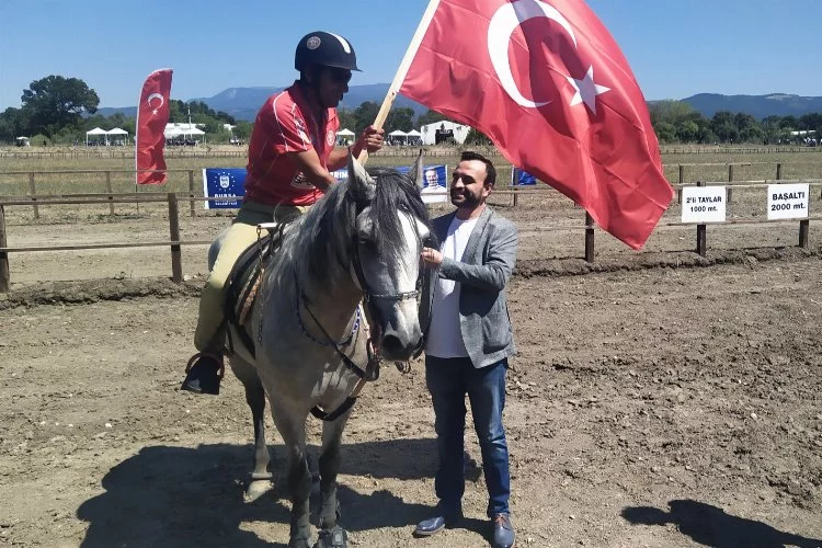 Bursa'da rahvan at yarışları nefes kesti
